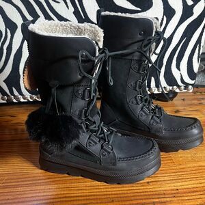 Manitoba Mukluks Woman Black Pacific Winter Boots Shearling  Lined Sz 7 NWOB